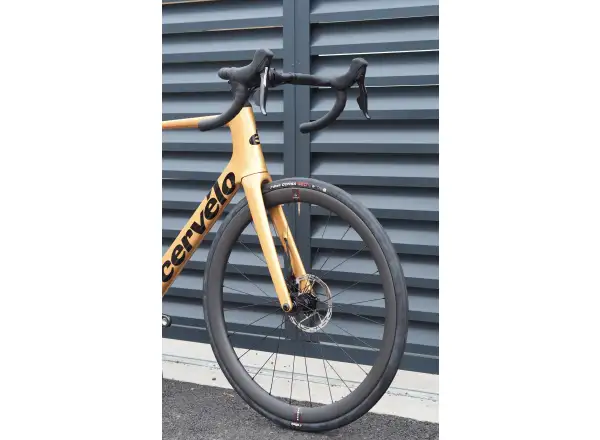 Cervélo Soloist Force eTap AXS cestný bicykel gold dust