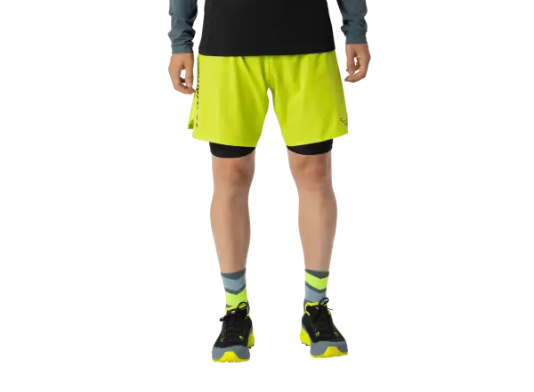 Dynafit Alpine Pro 2v1 pánske bežecké kraťasy Ultra Yellow