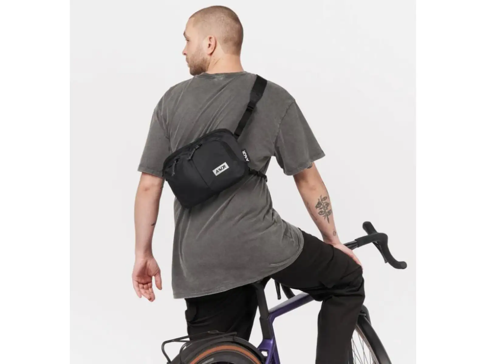 Aevor Sacoche taška cez rameno 4 l Ripstop Black