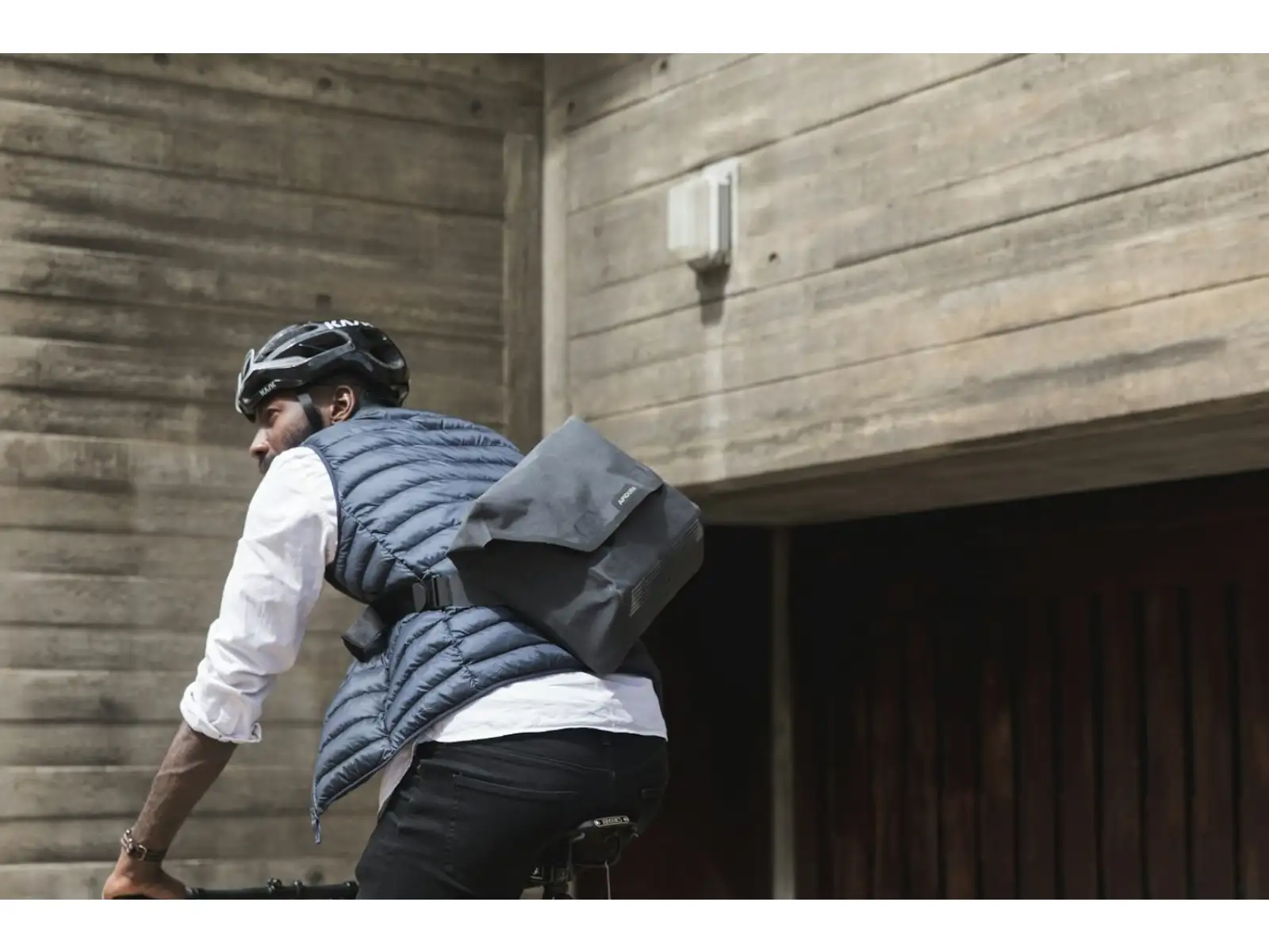 Apidura City Messenger taška 13"
