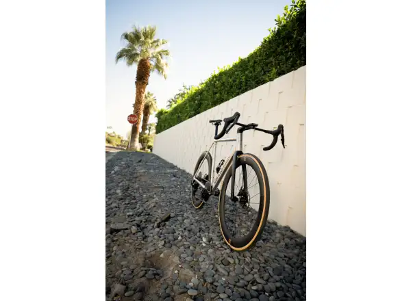 Cannondale CAAD 14 1 cestný bicykel RAW