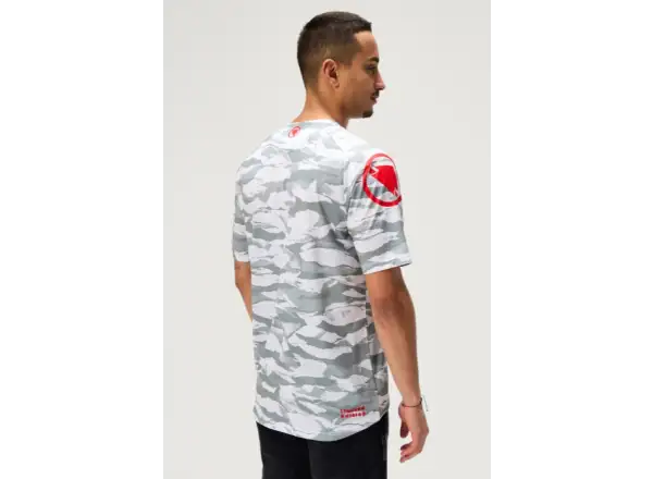 Pánske tričko krátky rukáv Endura LTD Mountain Camo Printed (sivá)