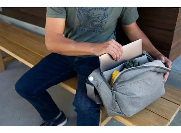 Peak Design Everyday Sling 6 l v2 batoh sivá