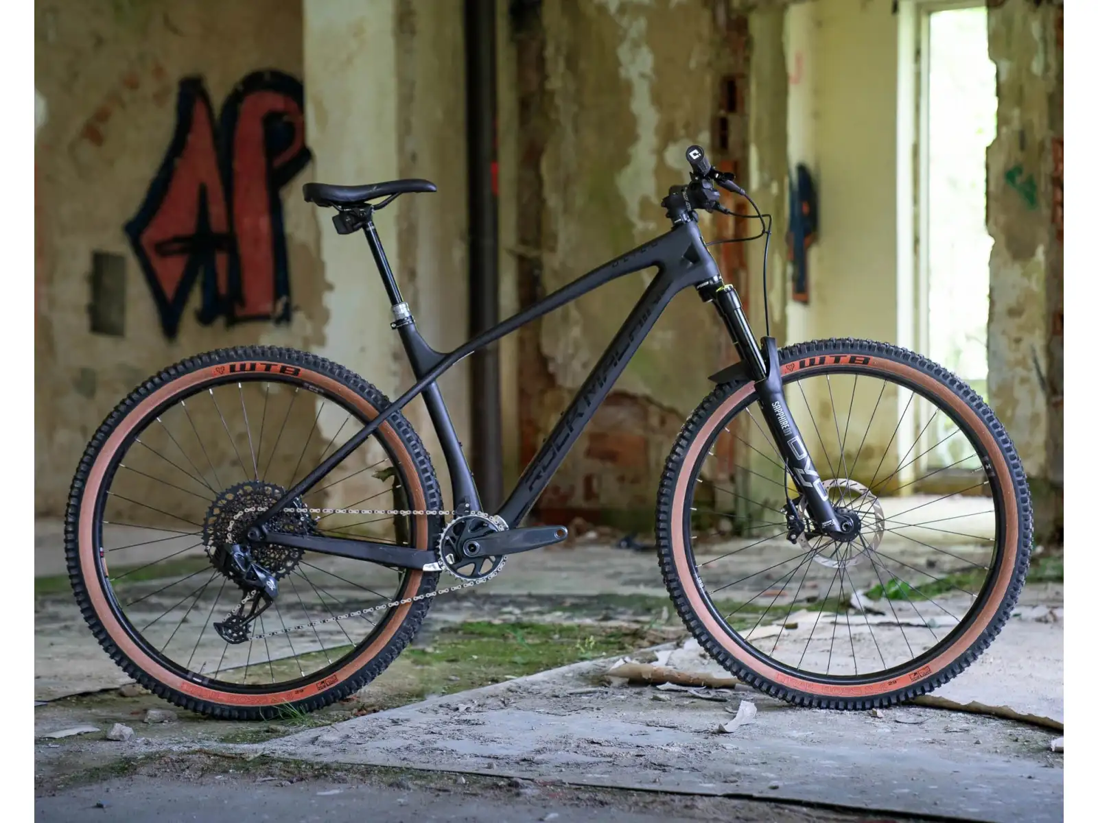 Rock Machine Blizz CRB 90-29 AXS horský bicykel Stealth Black