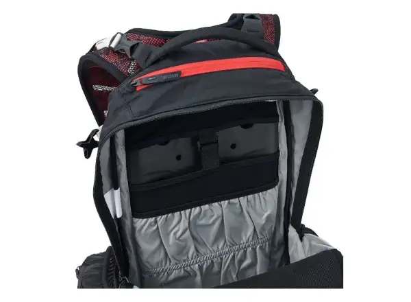 USWE Flow 16 batoh s chráničom chrbtice Black/Red 16 l