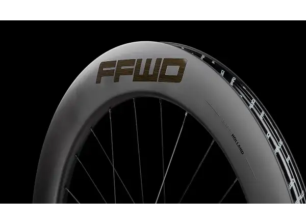 FFWD FALCON + RYOT77 Shimano 11/12sp vypletené kolesá