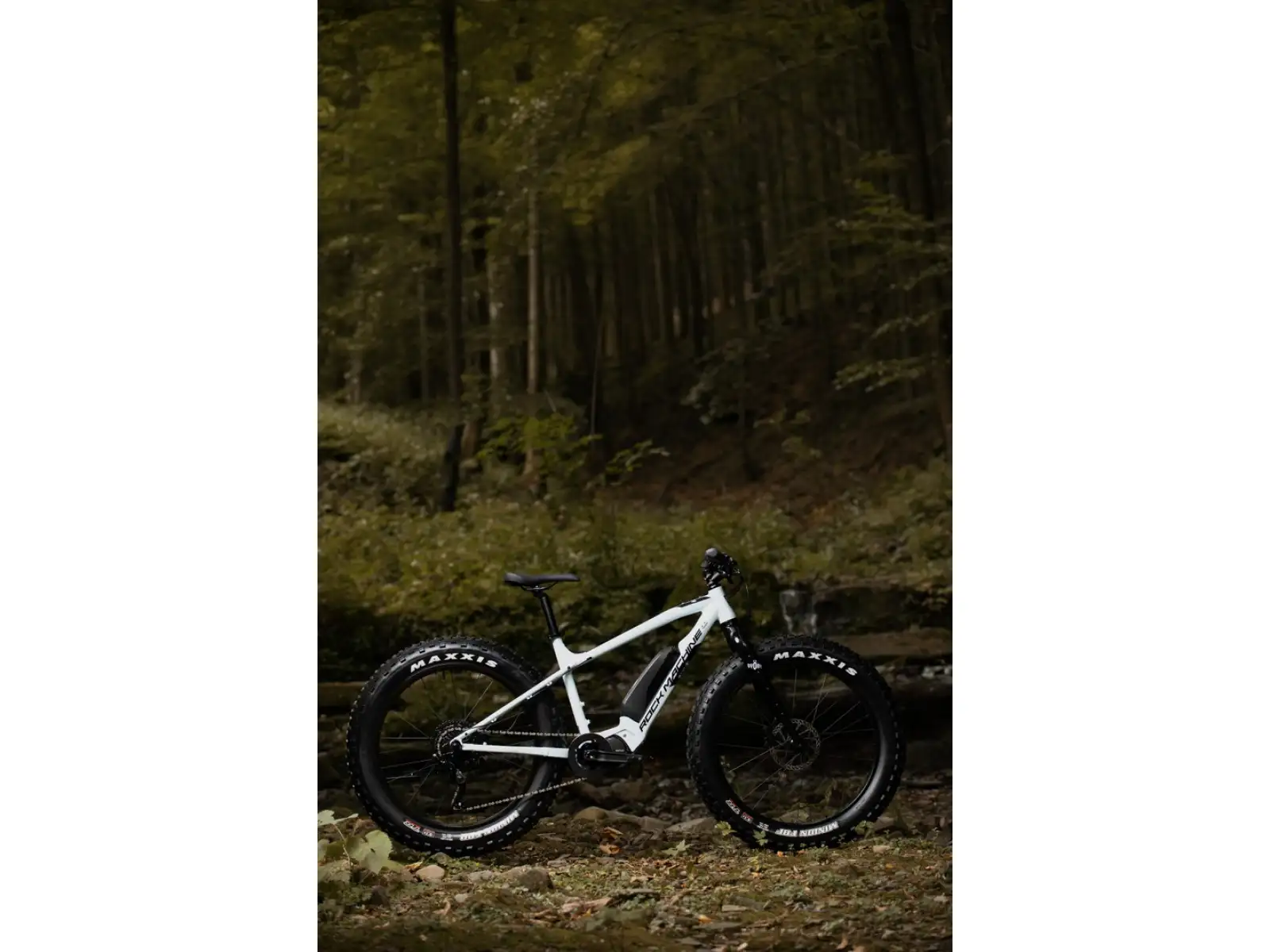 Rock Machine VYÖRY e50 S fatbike elektrobicykel Gloss White/Black VZORKA
