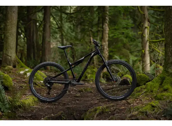 Giant Stance 2026 horský bicykel Black