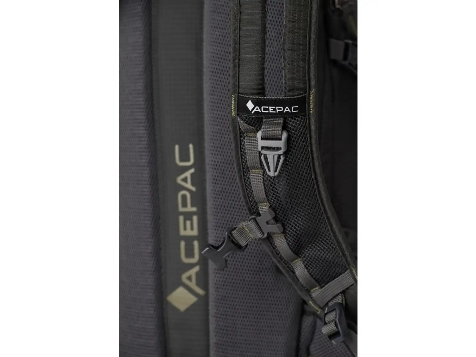 Acepac Flite 15 MKIII cyklistický batoh Grey