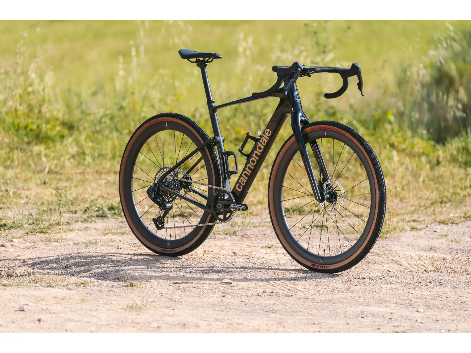 Cannondale Topstone Carbon 1 AXS gravel bicykel (Black)