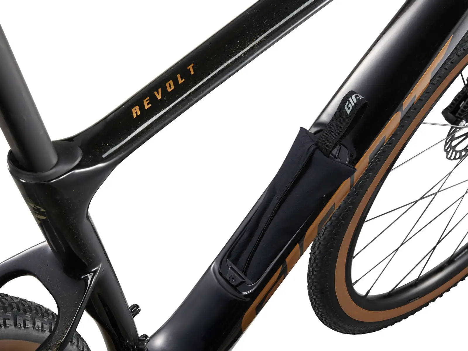 Giant Revolt Advanced 3 štýlový bicykel na štrk Panther.
