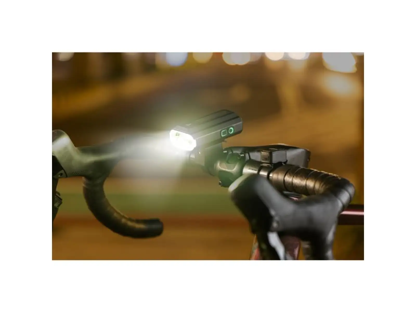 Giant Recon HL 1200 predné svetlo USB