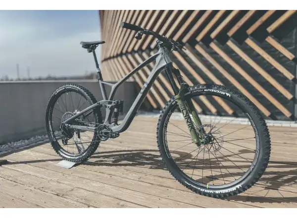 GT Sensor Carbon G2 Custom Sram X0 T-Type OVERENÉ