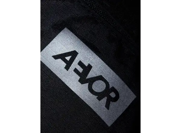 Aevor Hip Bag Ease taštička cez rameno/ľadvinka Black