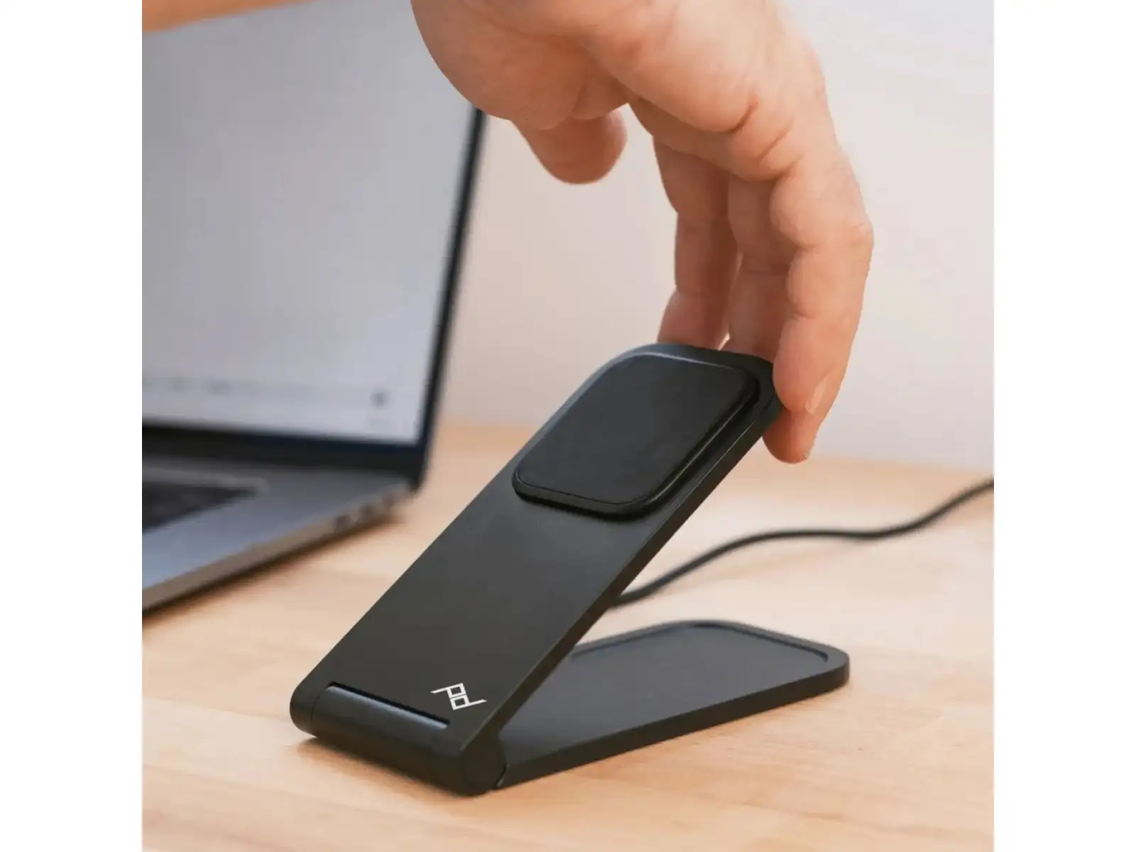 Peak Design Bezdrôtový nabíjací stojan Magnetický držiak na mobil čierny