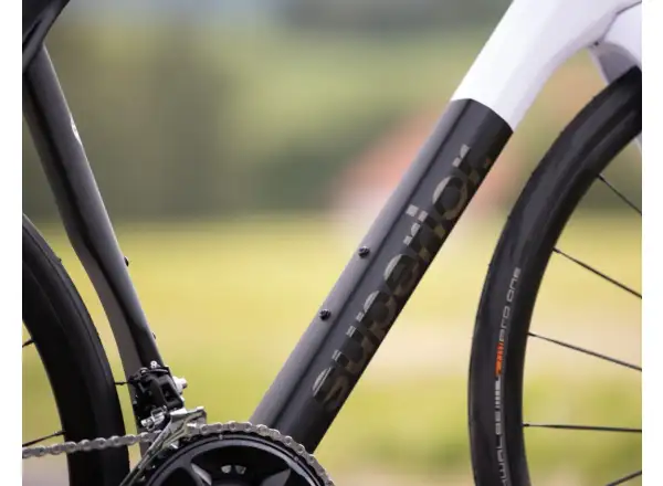 Cestný bicykel Superior X-Road 9.3 GF matný karbón / biely
