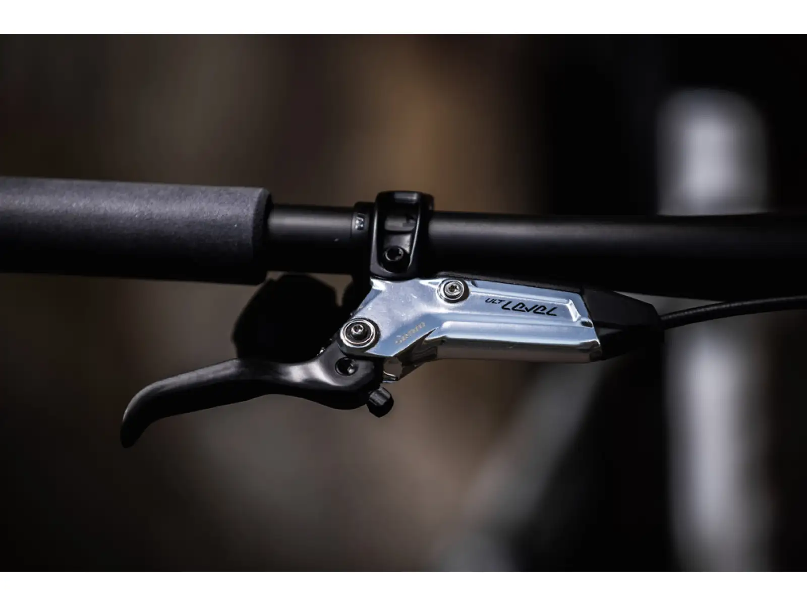 Sram Level Ultimate Stealth 4P kotúčová brzda predná