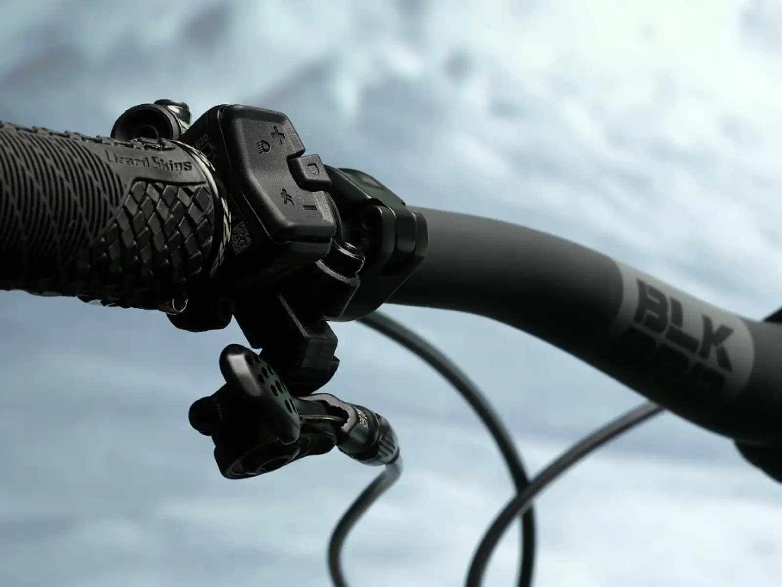 Ibis Oso GX T-Type celoodpružený elektrobicykel Smokey Black