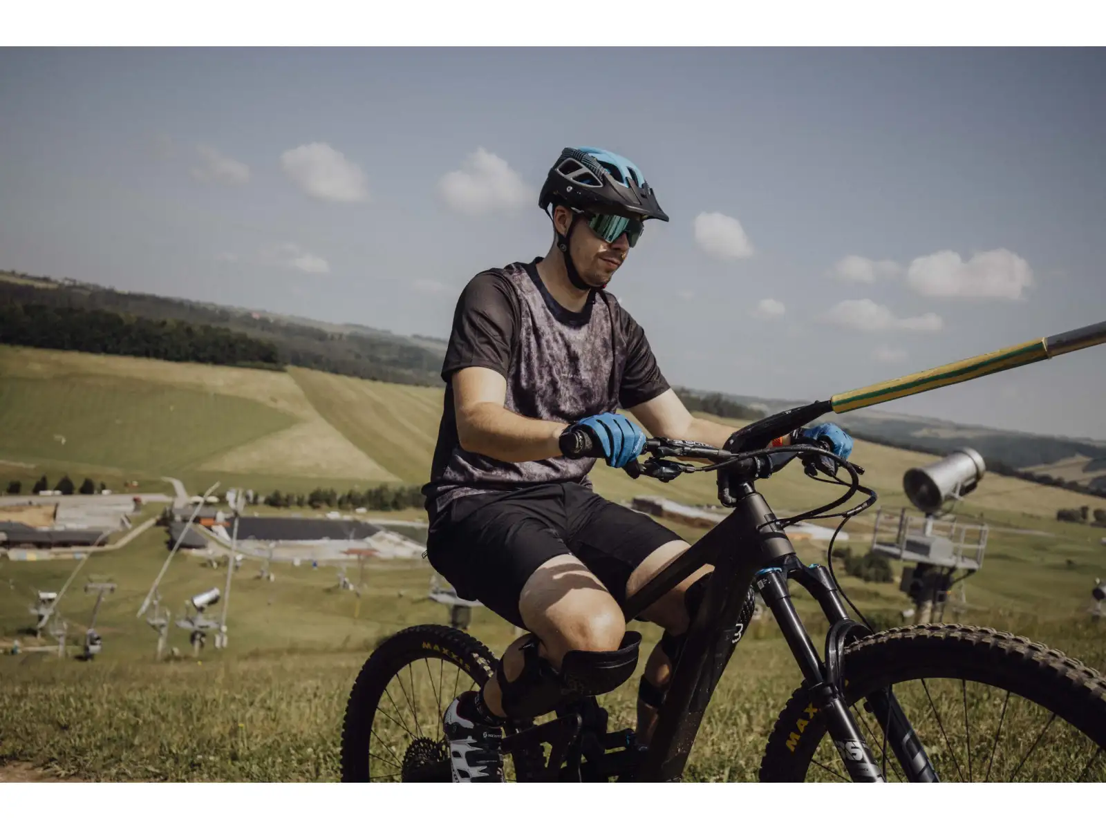 Force MTB Move pánsky dres krátky rukáv čierna