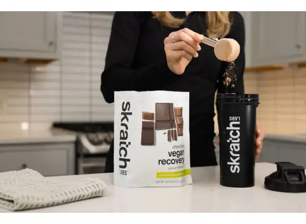 Skratch Labs Vegan Recovery Sport Drink Mix 708 g čokoláda