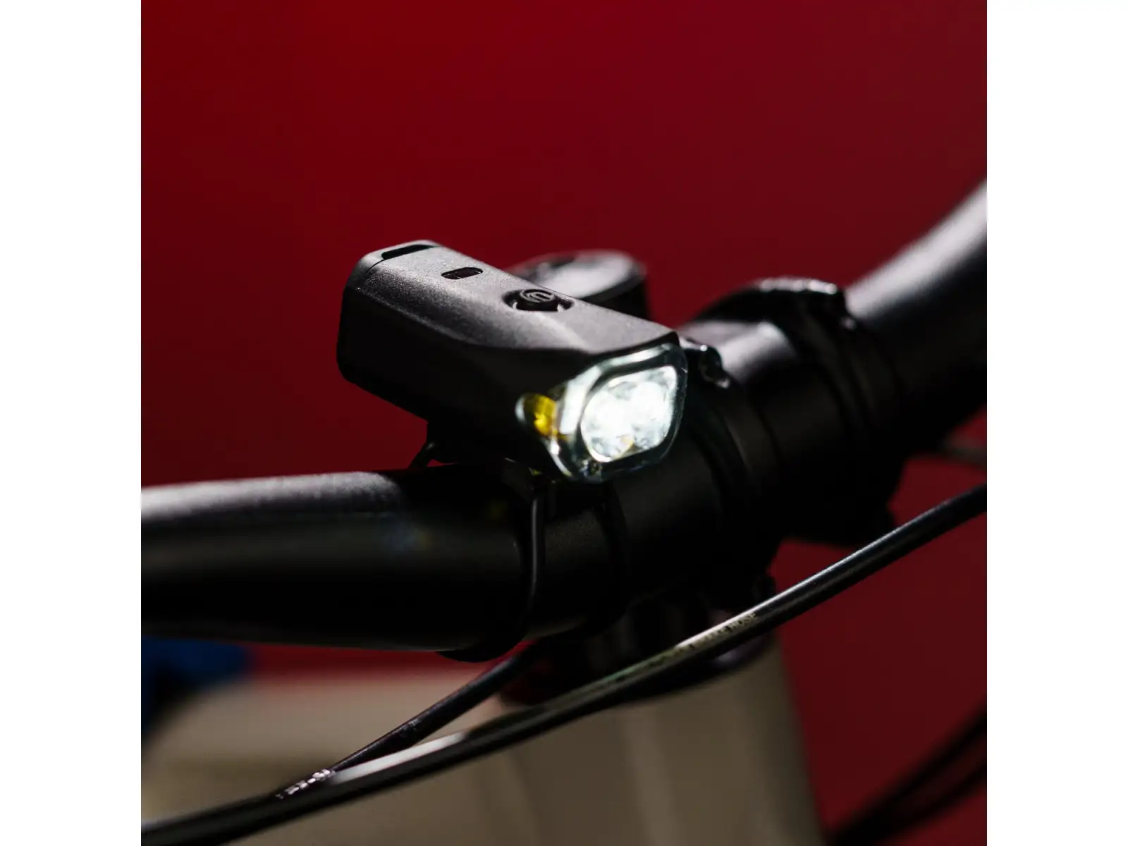 Lezyne KTV Drive 300+ predné svetlo