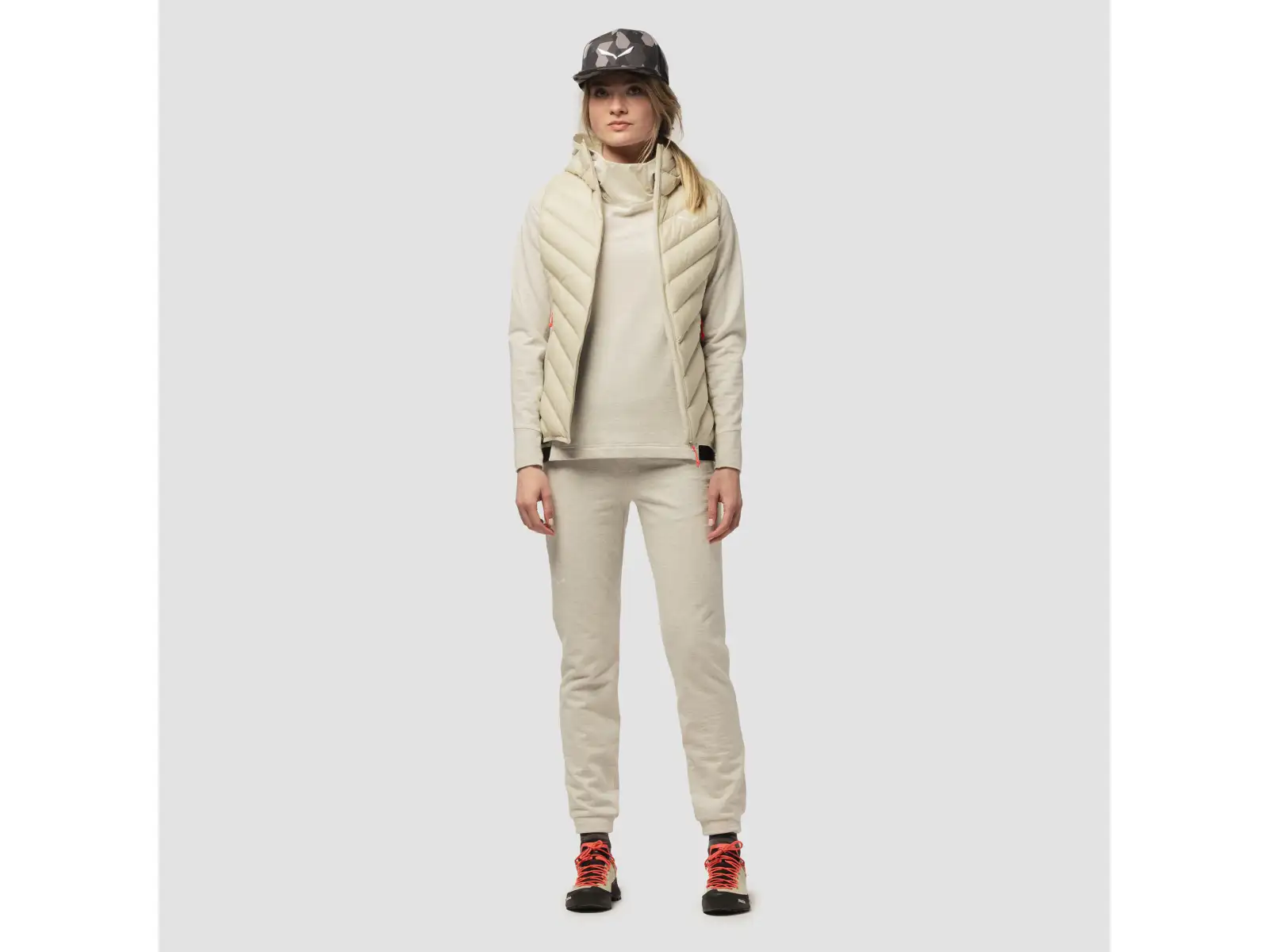 Salewa Fanes Sarner RDS Hybrid dámska vesta Oatmeal.