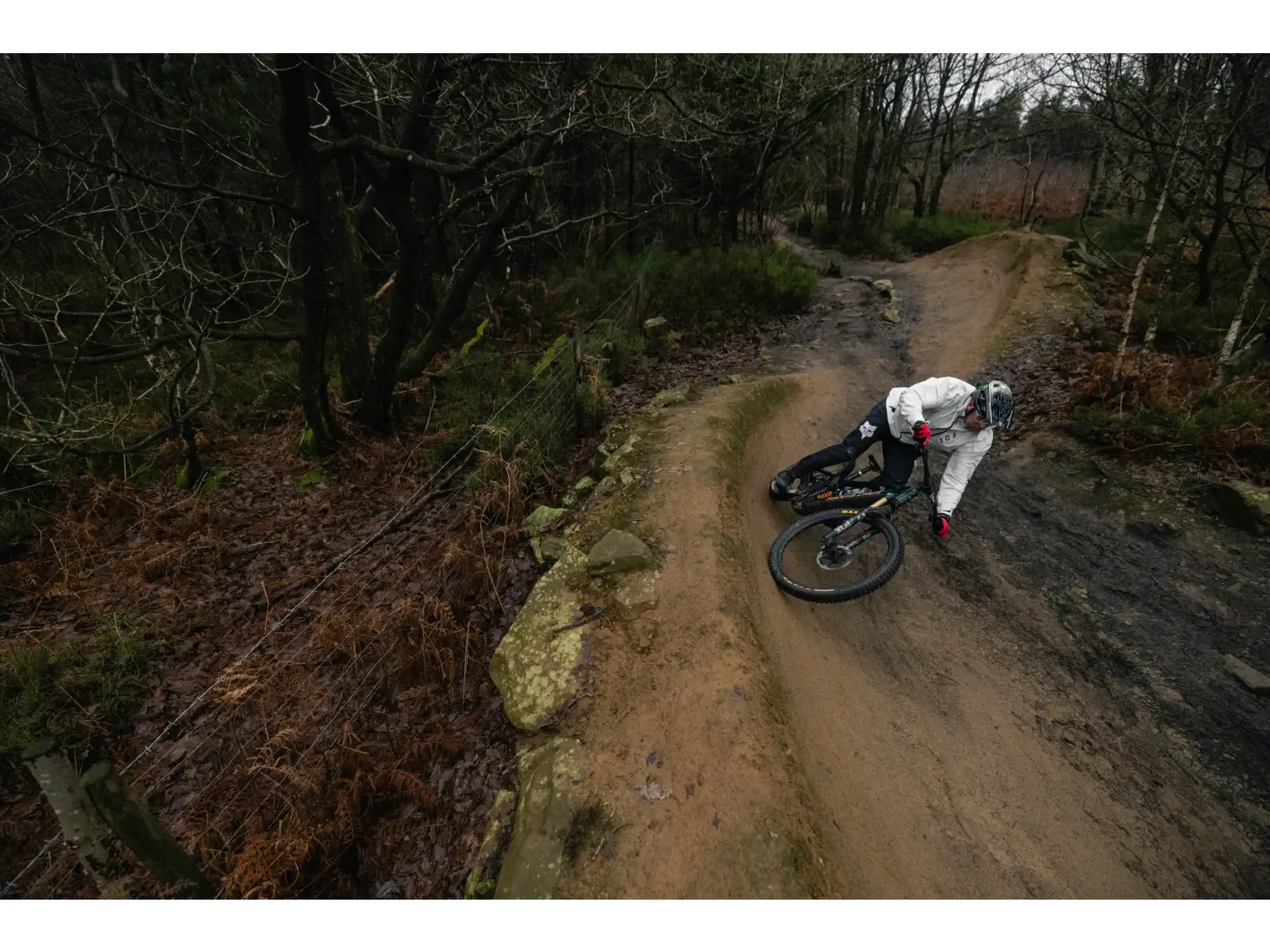 Santa Cruz Vala 1 C MX 27 GX AXS CH elektrobicykel Matte Carbon