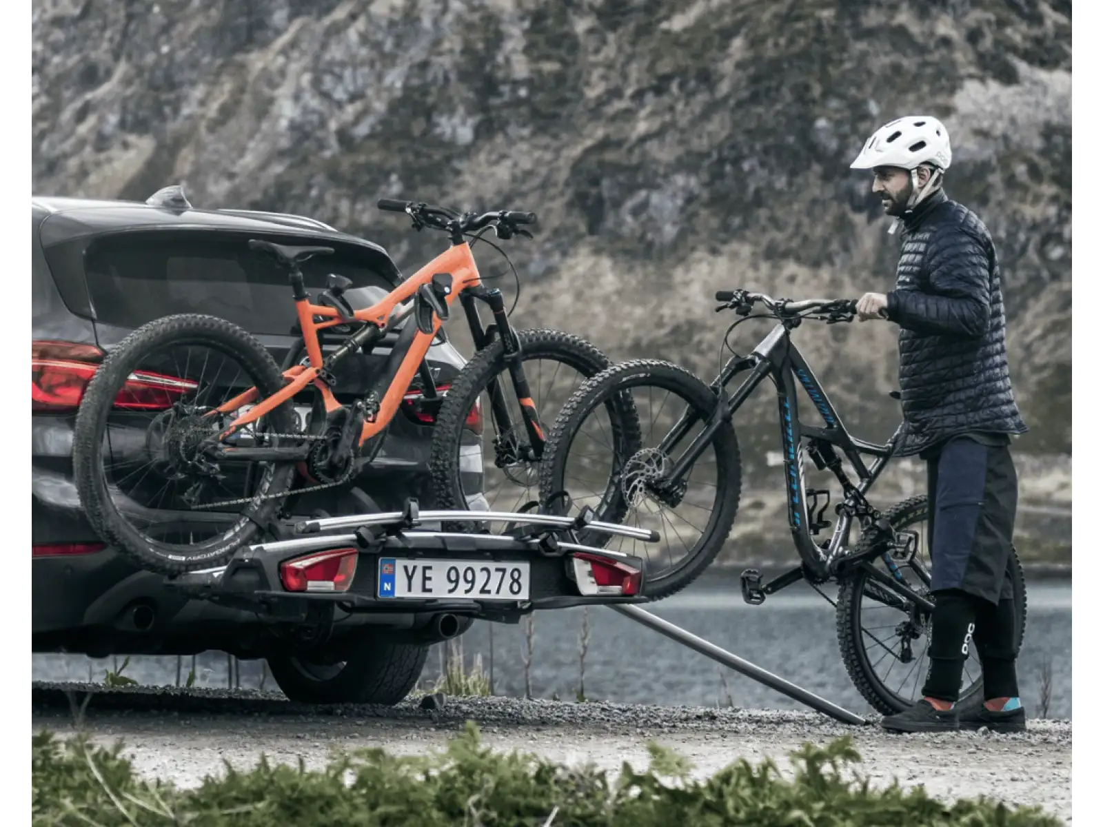 Thule VeloSpace XT nosič na ťažné zariadenie pre 2 bicykle
