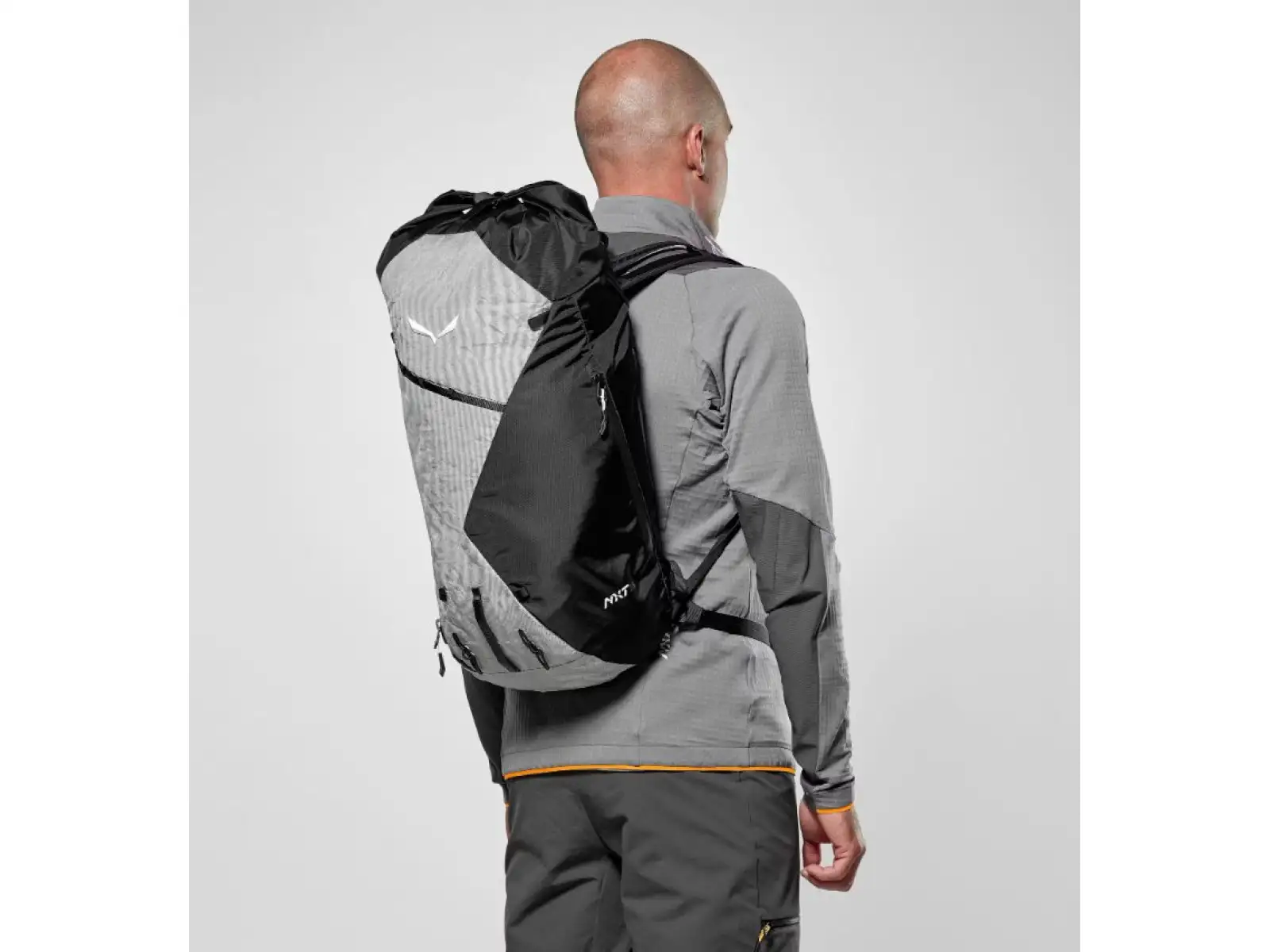Salewa NXT 32 l batoh alloy/black