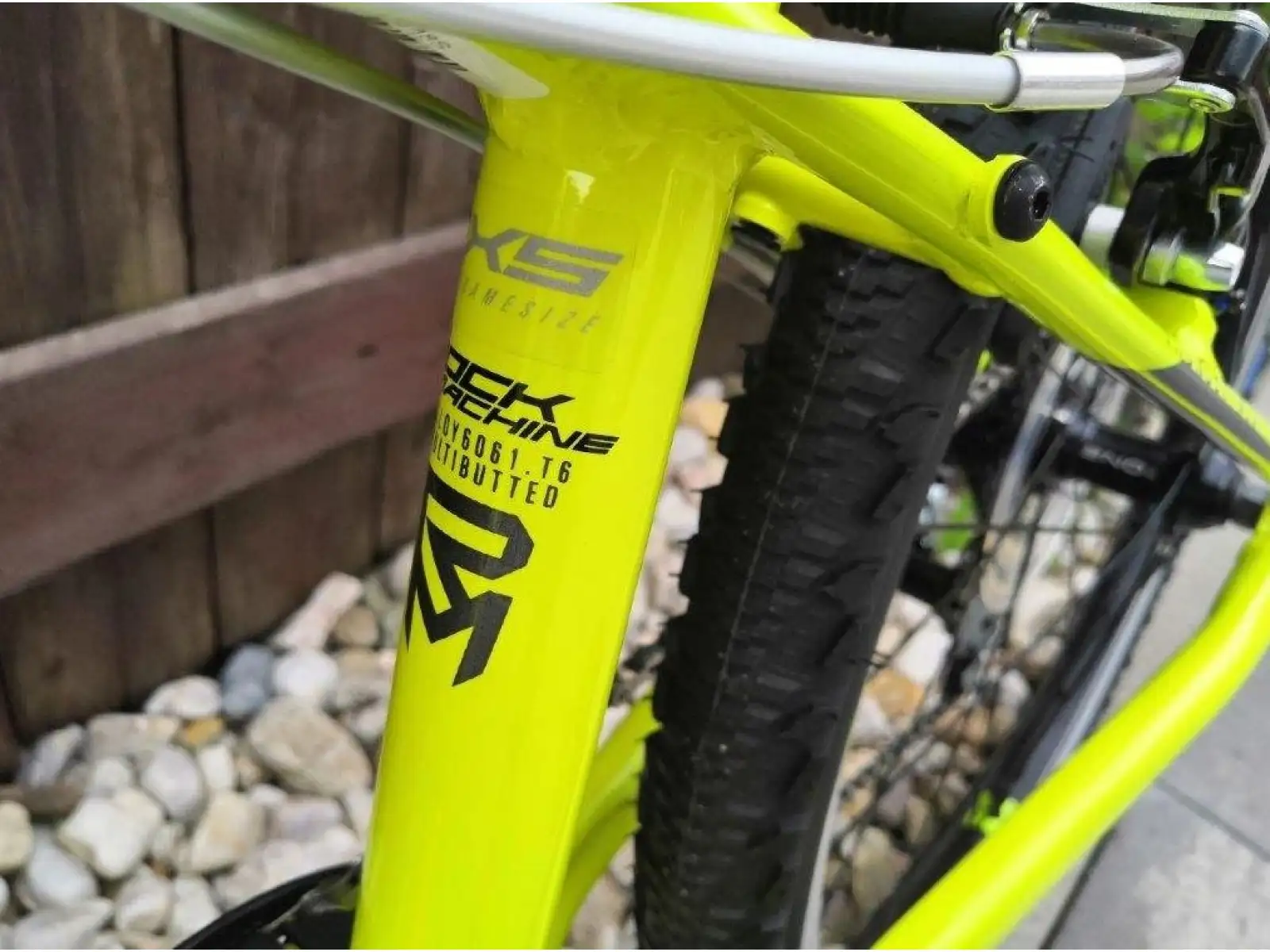 Rock Machine Thunder 24 Gloss Radioactive Yellow/Black/Dark Grey detský bicykel
