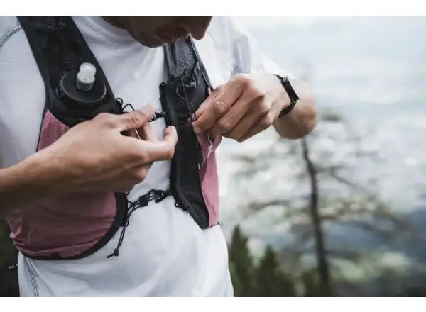 Silva Strive Fly bežecká vesta Black