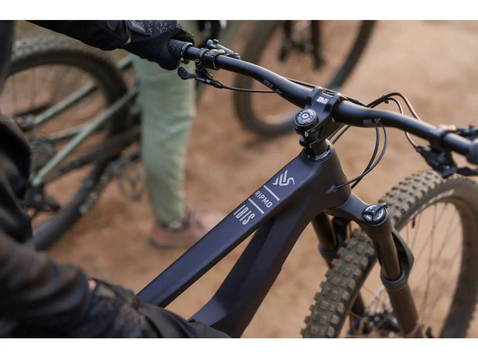 Ibis Ripmo V3 GX Eagle AXS horský bicykel Heckleberry Purple