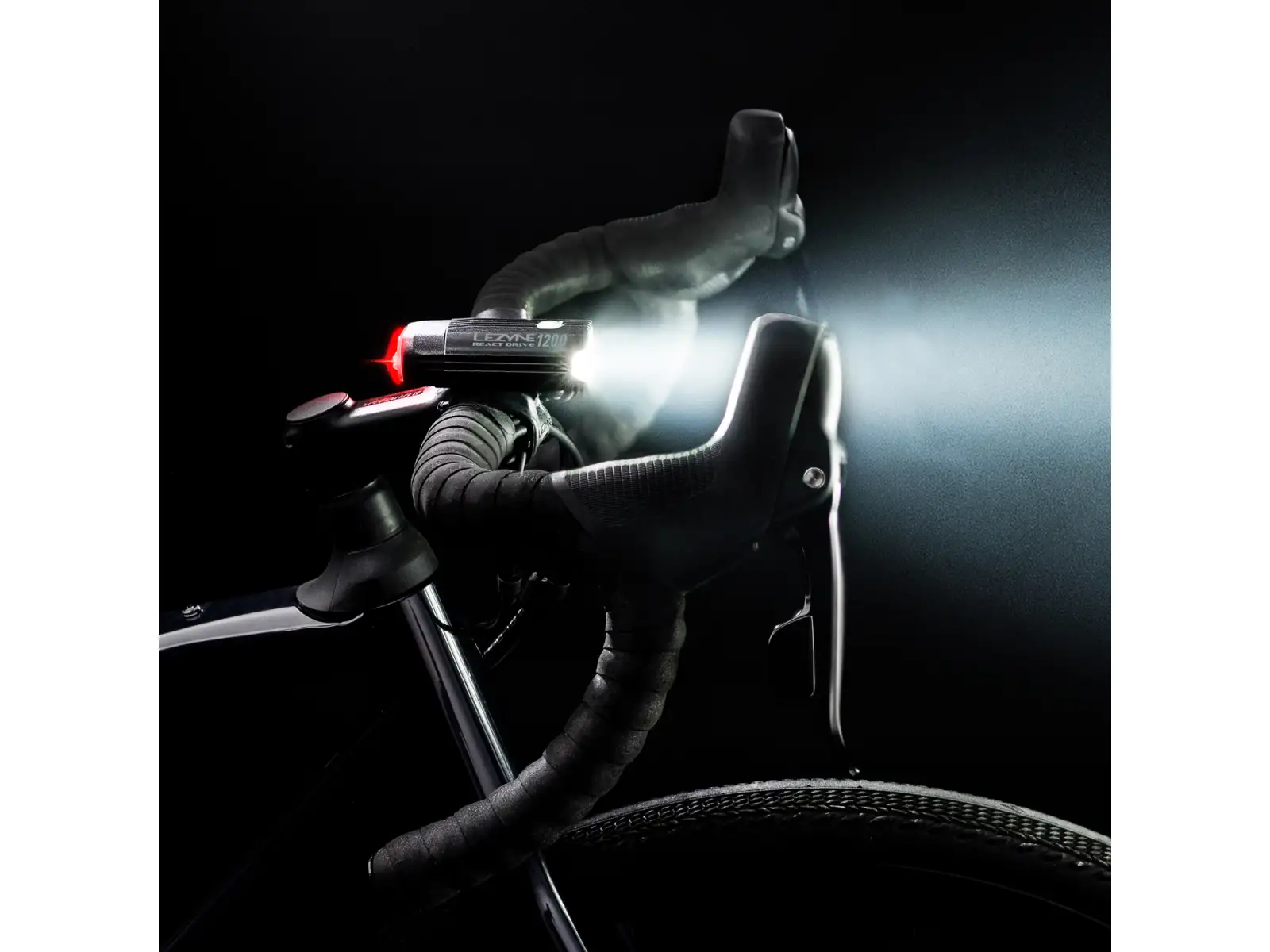 Lezyne React Drive Front predné svetlo Matte Black