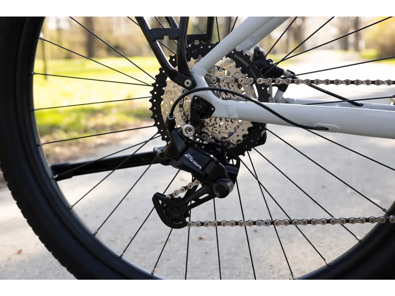Rock Machine eRokk B70T nízkonástupový elektrobicykel Matte Limerock Grey