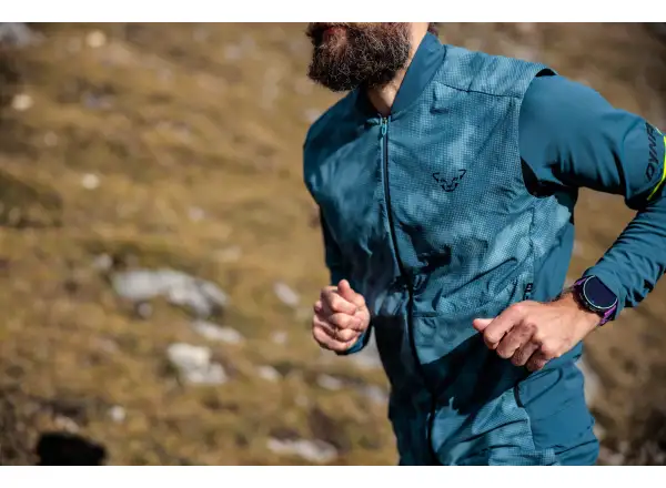 Dynafit Trail Reflective Insulation pánska bežecká vesta Cinder