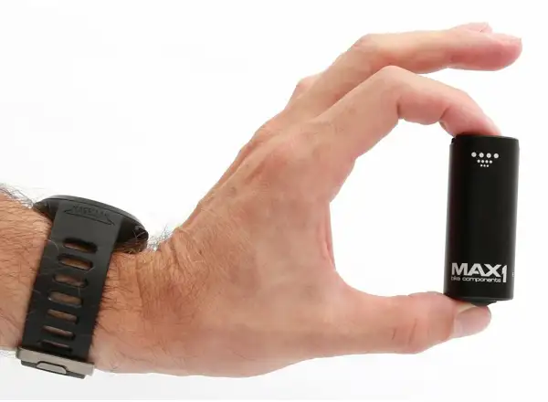 MAX1 Energy USB svetlo predné