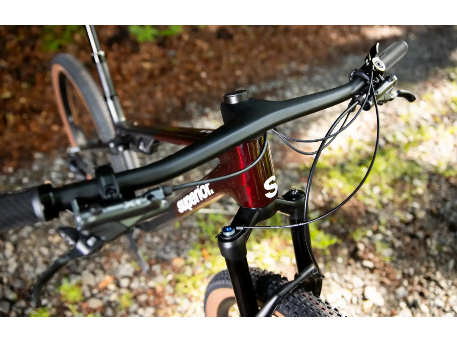 Superior XF 9.6 Team celoodpružený bicykel Gloss Carbon/Red Carbon