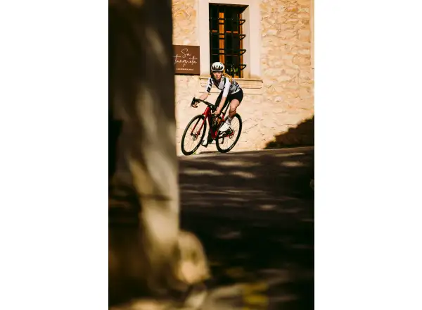 Cannondale Synapse Carbon 4 cestný bicykel Metallic Red