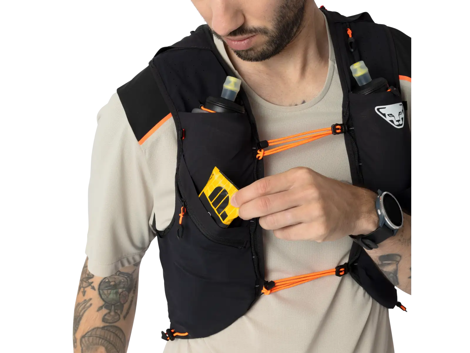 Bežecká vesta Dynafit Alpine 8 l Black Out