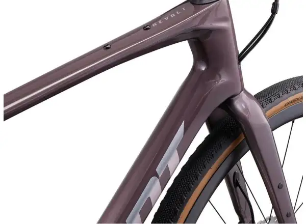Giant Revolt Advanced 0 gravel bike charcoal plum
