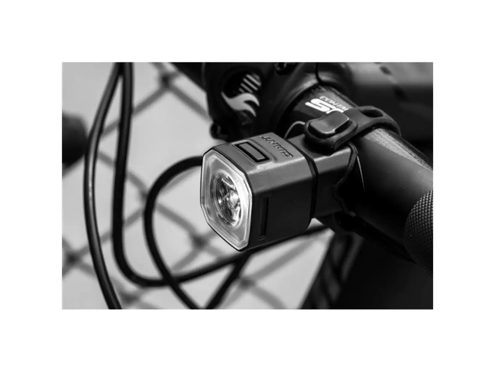 Giant Recon HL 100 predné svetlo čierna