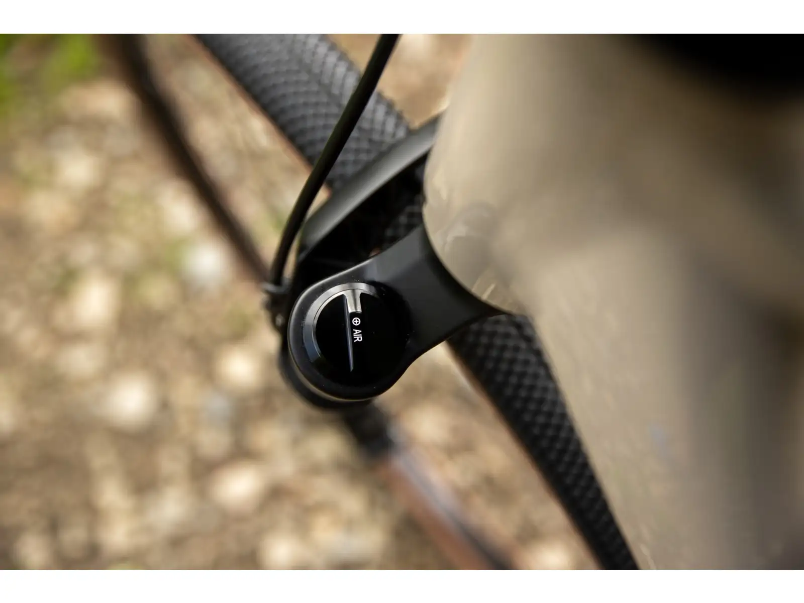 Superior iXR 6.5 gravel elektrobicykel Gloss Dust