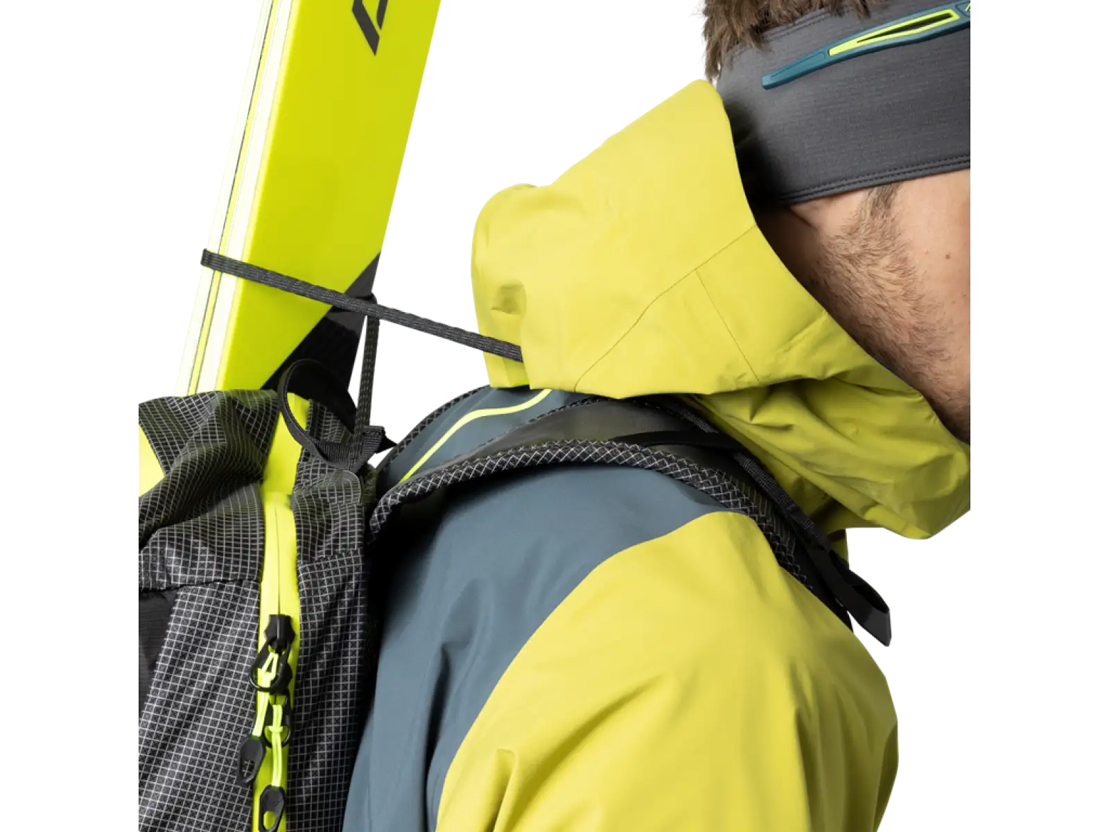 Dynafit Blacklight skialpinistický batoh 24 l Black Out