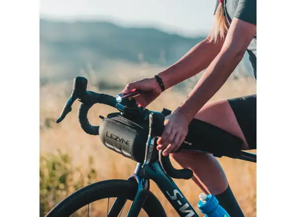Lezyne Hard Caddy taška na riadidlá čierna
