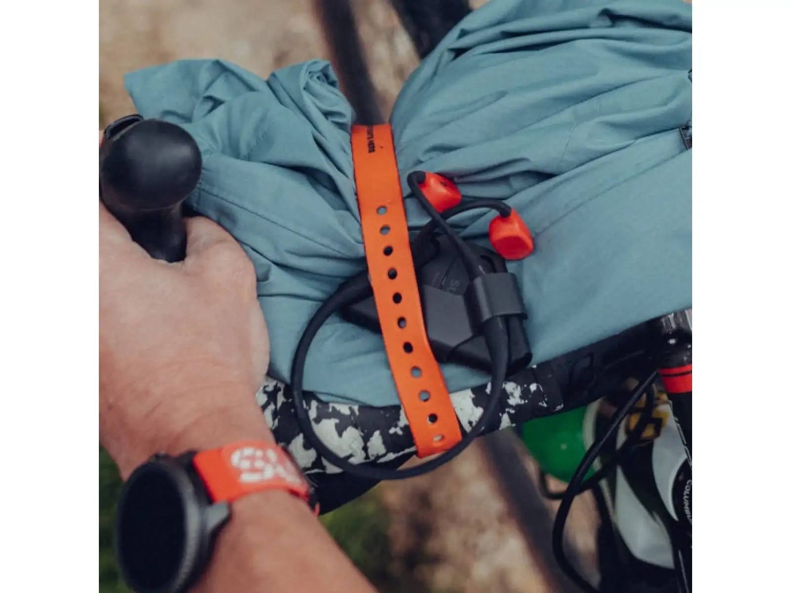 Suunto Wing slúchadlá s nabíjateľnou stanicou Lava Red