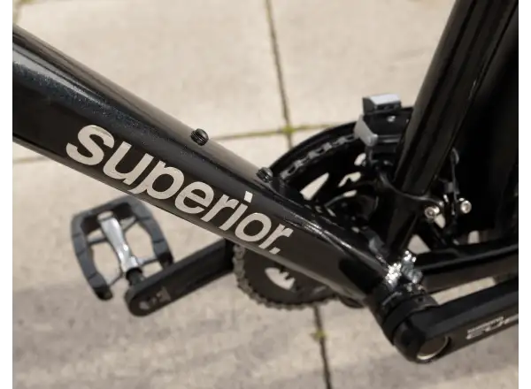 Superior Blox 6.7 T mestský bicykel Gloss Metallic Black