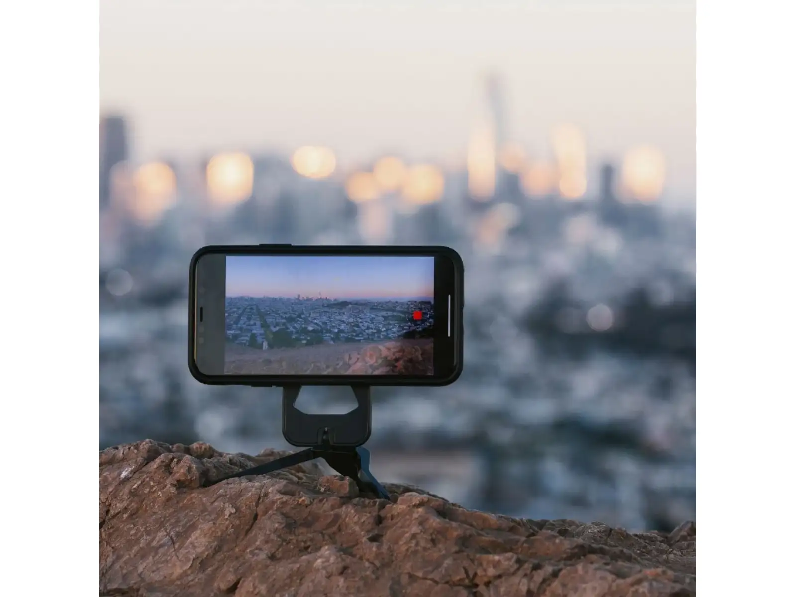 Peak Design Everyday V2 kryt pre iPhone 15 Pro Charcoal