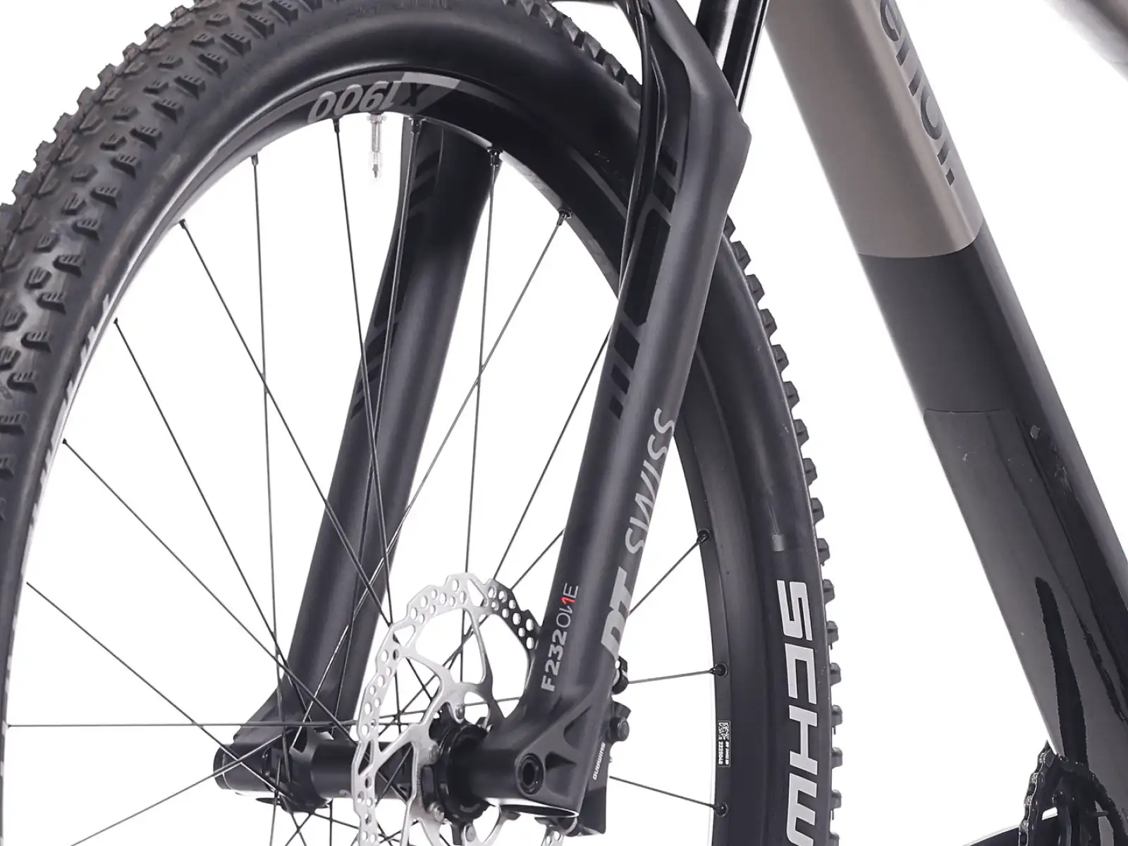 Superior XP 9.6 horský bicykel Matte Dark Chrome / Carbon