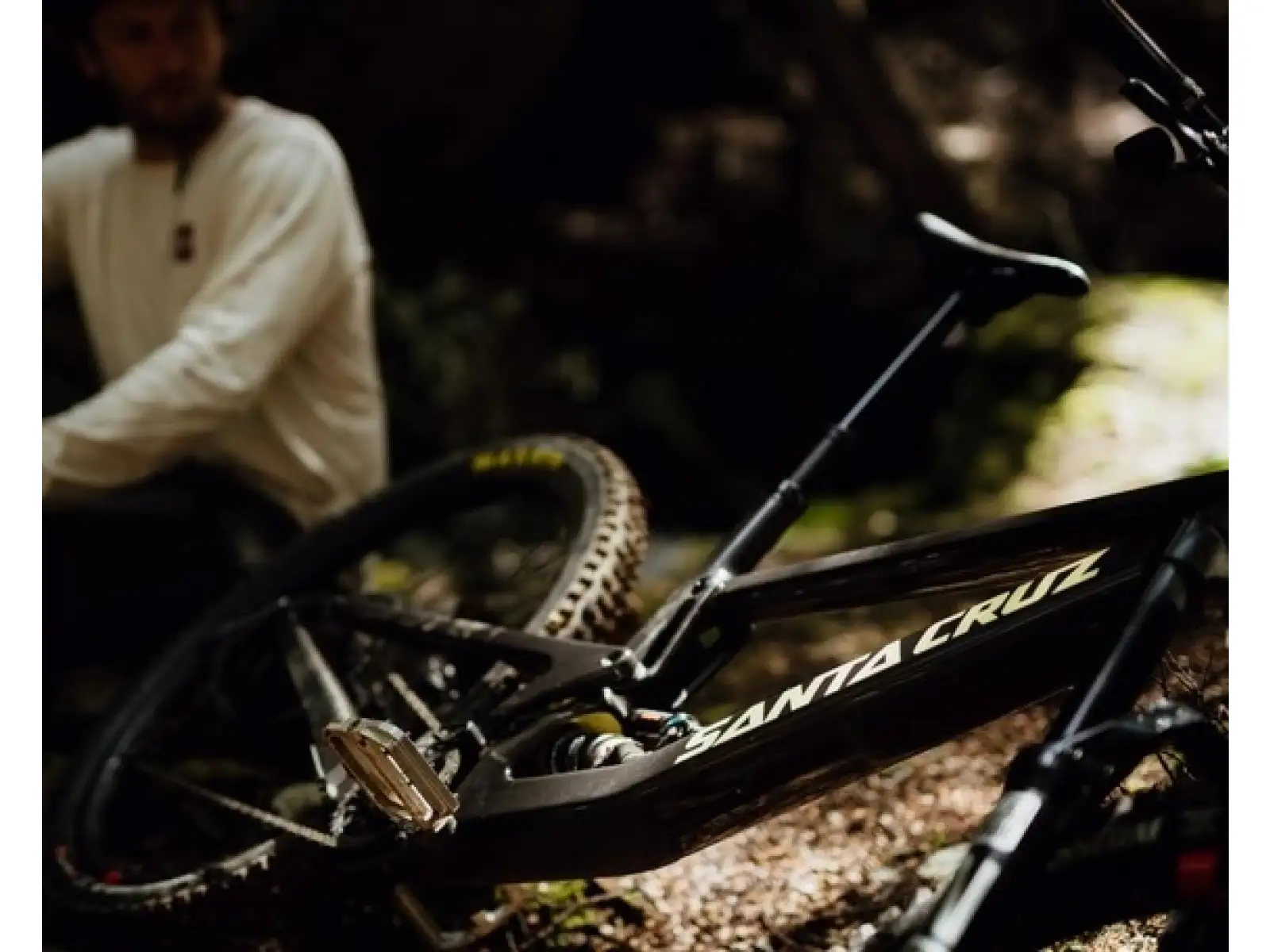 Santa Cruz Megatower 2 C 29 GX AXS celoodpružený bicykel Matte Carbon Black