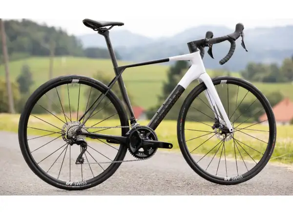 Cestný bicykel Superior X-Road 9.3 GF matný karbón / biely